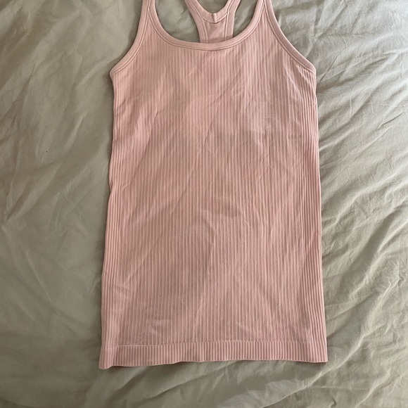 Workout clothes - Picture 2 of 8